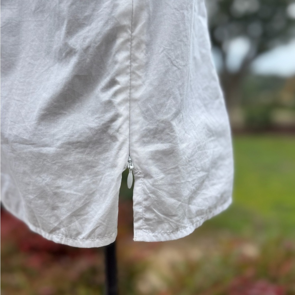 Talbot's sleeveless 100% cotton blouse with unique embroidered yoke - size 8P - Picture 5 of 6